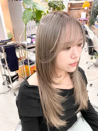 セミロング カラー 透明感・ハイトーン・ 艶カラー/若林のヘアスタイル