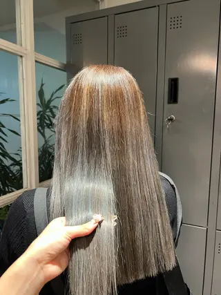 ロング カラー ワタナベ モカ🦢ダブルカラーのヘアスタイル
