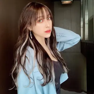 カラー セミロング Remmy 新宿/プルエクステのヘアスタイル