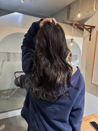 ロング mirai/ブリーチ ダブルカラーのヘアスタイル