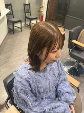 ミディアム カラー 上田 紗也のヘアスタイル