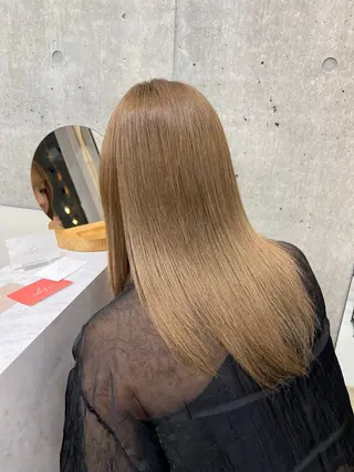 セミロング カラー 透明感カラー yuraのヘアスタイル