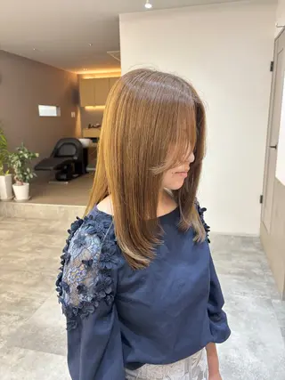 ミディアム 薮中 紅葉のヘアスタイル