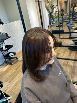 ミディアム 村松 麻菜のヘアスタイル
