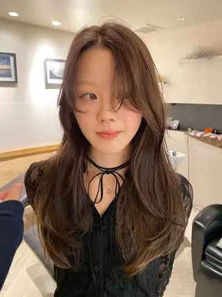 ロング カラー ナチュラルヘア🫧 ナナミのヘアスタイル