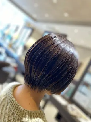 ショート エイジングケア、白髪 ぼかしヒキマカイトのヘアスタイル
