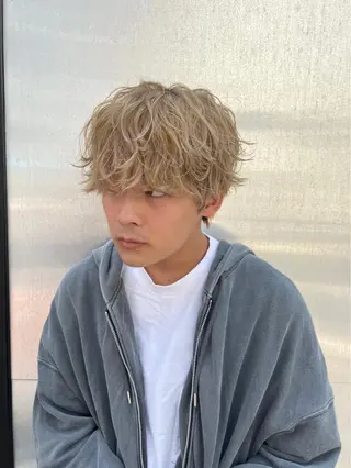 ショート カラー メンズ 🌈ベージュ艶髪🌈 ユウトのヘアスタイル