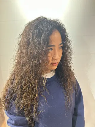 ロング パーマ 久保 陵伽のヘアスタイル