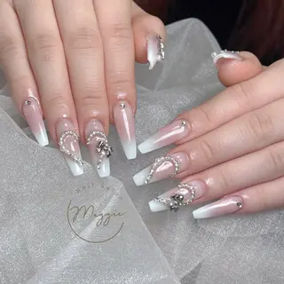 ネイル Maggie Nail🦩のネイルデザイン