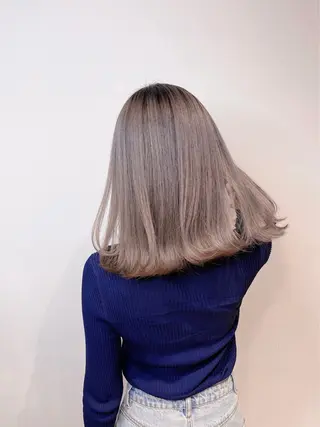 ミディアム 推し活に可愛く艶モテ カラー/巻きキョウコのヘアスタイル