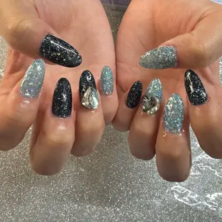 ネイル VIERU 🌈🎀💖のネイルデザイン