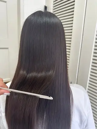 ロング ACCOLE Yuzuのヘアスタイル