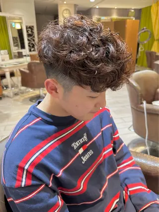 パーマ メンズ 増渕 駿介のヘアスタイル