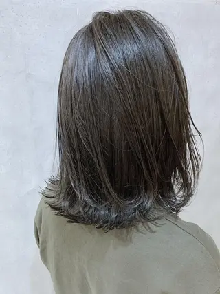 ミディアム カラー MOU namba ムウナンバのヘアスタイル