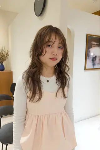 ロング yiye   神宮前所属・manami /暖色 /カットモデル募集のヘアスタイル