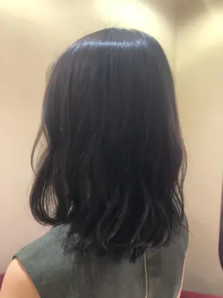 ミディアム カラー 赤星 さえのヘアスタイル