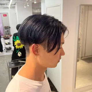 カラー メンズ 艶ハイトーン🔆 ️️️安座間 希のヘアスタイル