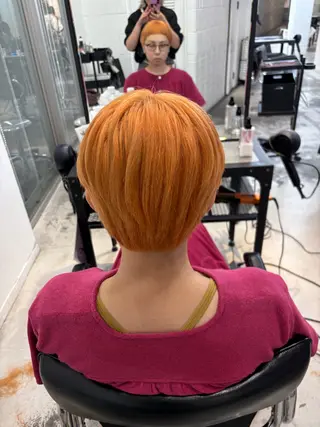 ショート カラー ハイトーン×デザイン 🪽🫧HIKARIのヘアスタイル