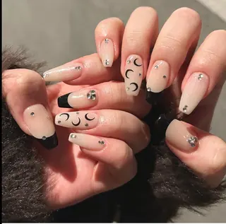 ネイル Chisa Nail Studio所属・リ リのネイルデザイン