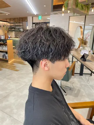 メンズ オノザワ シュウジのヘアスタイル