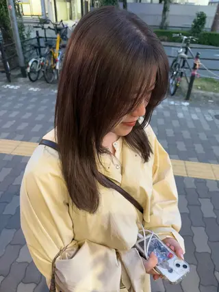 ミディアム カラー 上田 紗也のヘアスタイル