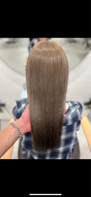 ロング カラー 近藤 乃紀のヘアスタイル