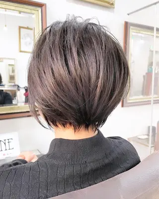 ショート カラー 🩵縮毛矯正  髪質 改善 美髪🩵のヘアスタイル