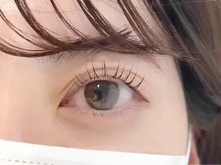 マツエク・マツパ Fiara 四条烏丸店所属・Fiara四条烏丸店 三浦やすみんのマツエク・マツパデザイン