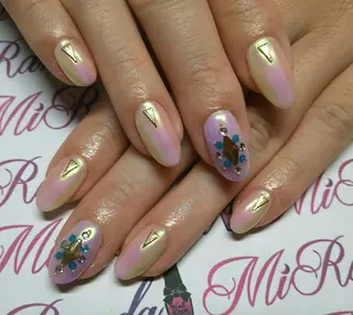 ネイル MiRanda Nail所属・MiRanda 保坂 舞のネイルデザイン
