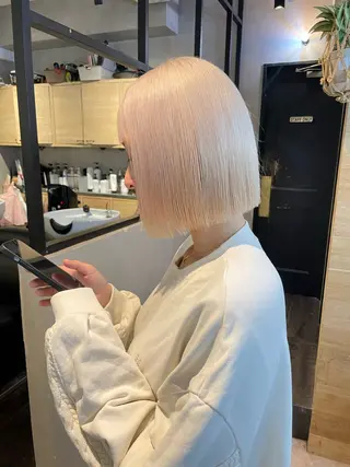 ミディアム EIGHT 最所 瑞稀のヘアスタイル