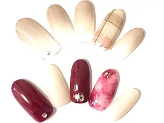 ネイル @.Freestyle 【フリースタイル】所属・根本 奈美のネイルデザイン