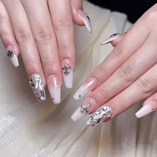 ネイル DIAMOND 💅のネイルデザイン