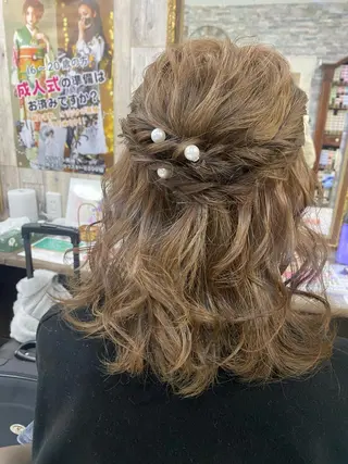 ミディアム 土屋朱理/ ハイトーンカラーのヘアスタイル