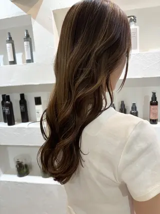 ロング 顔周りのデザイン特化 井手麻梨栄のヘアスタイル