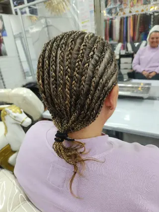  渡辺 マリのヘアスタイル