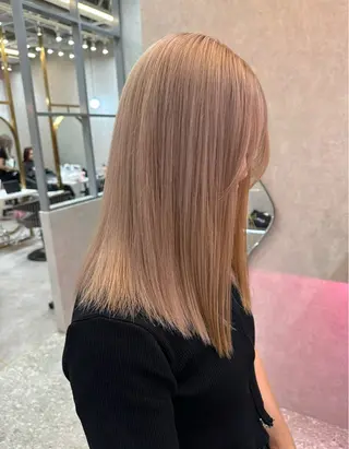 セミロング カラー ケアブリーチ 韓国レイヤーKYONのヘアスタイル