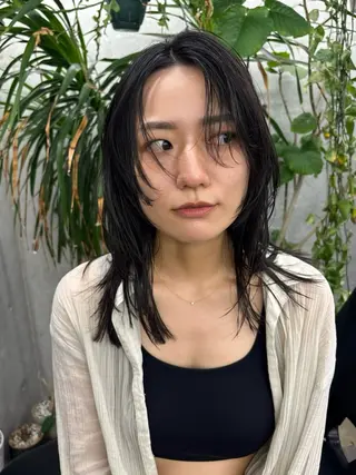 ミディアム カラー 似合わせカット レイヤーボブウルフのヘアスタイル