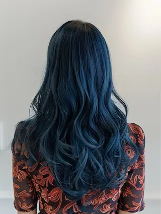 ロング motoトップカラー リスト/ブリーチカラのヘアスタイル