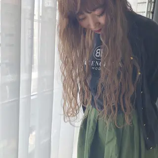 ロング カラー ORIKA 美容室のヘアスタイル