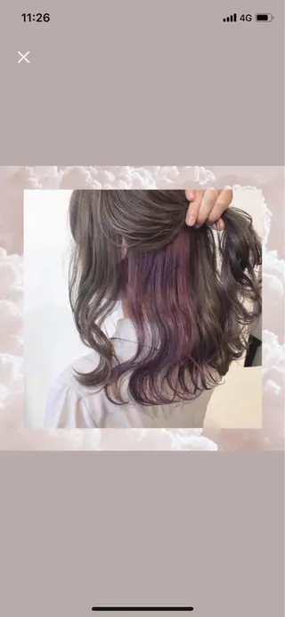 ミディアム カラー ヘアアレンジ 岩戸優奈 束感まつげ ピンク/ベージュのヘアスタイル