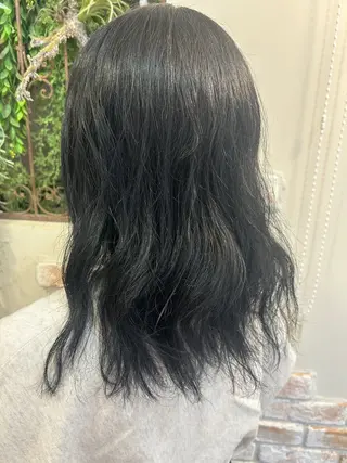 セミロング ブリーチなしカラー 野々花🩰のヘアスタイル