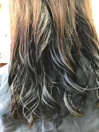 セミロング パーマ 桧山 真のヘアスタイル