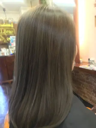 セミロング カラー 桧山 真のヘアスタイル