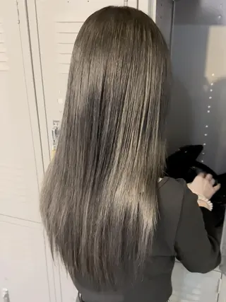 カラー セミロング プチプラ&ハイクオ リティ✰Lilly✰のヘアスタイル