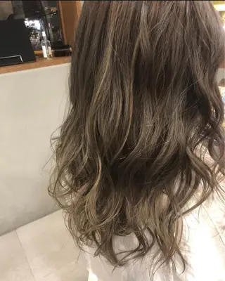 ロング パーマ 竹谷 奈津実のヘアスタイル