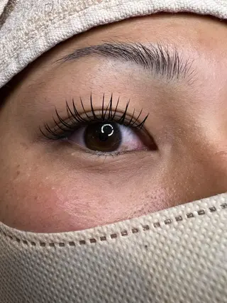 マツエク・マツパ REVE by figaro所属・福井 珠乃のヘアスタイル