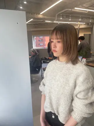 ミディアム カラー yui/ layer cutのヘアスタイル