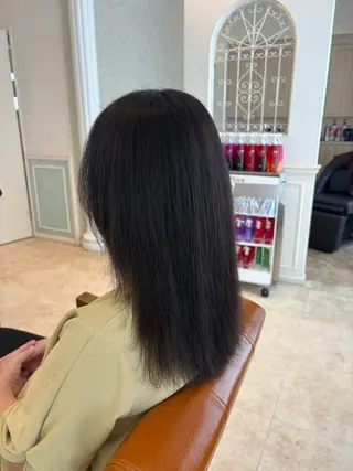 ミディアム カラー 岩崎 玲花のヘアスタイル