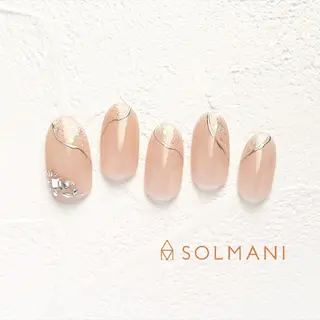 ネイル SOLMANI 予約担当のネイルデザイン