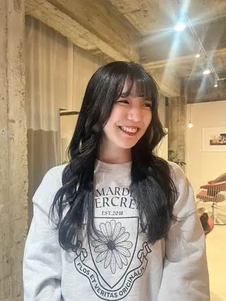 ロング カラー 久保田 群青のヘアスタイル